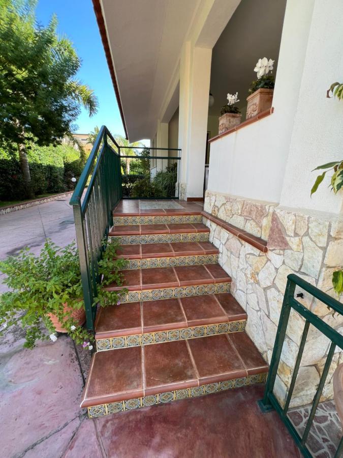 Villa Fugari Mondello ปาแลร์โม ภายนอก รูปภาพ