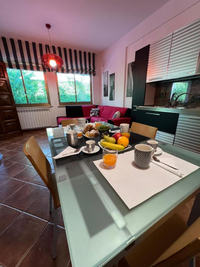 Villa Fugari Mondello ปาแลร์โม ภายนอก รูปภาพ