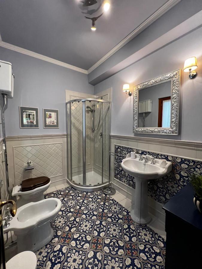 Villa Fugari Mondello ปาแลร์โม ภายนอก รูปภาพ