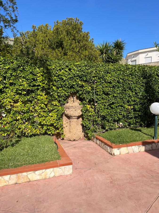 Villa Fugari Mondello ปาแลร์โม ภายนอก รูปภาพ