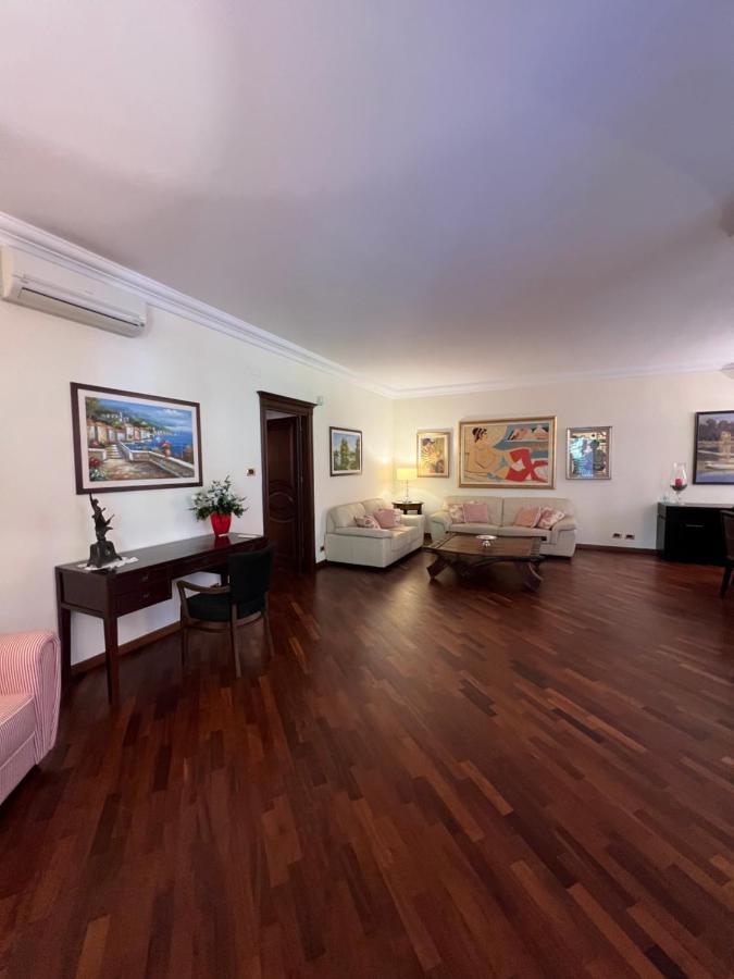 Villa Fugari Mondello ปาแลร์โม ภายนอก รูปภาพ